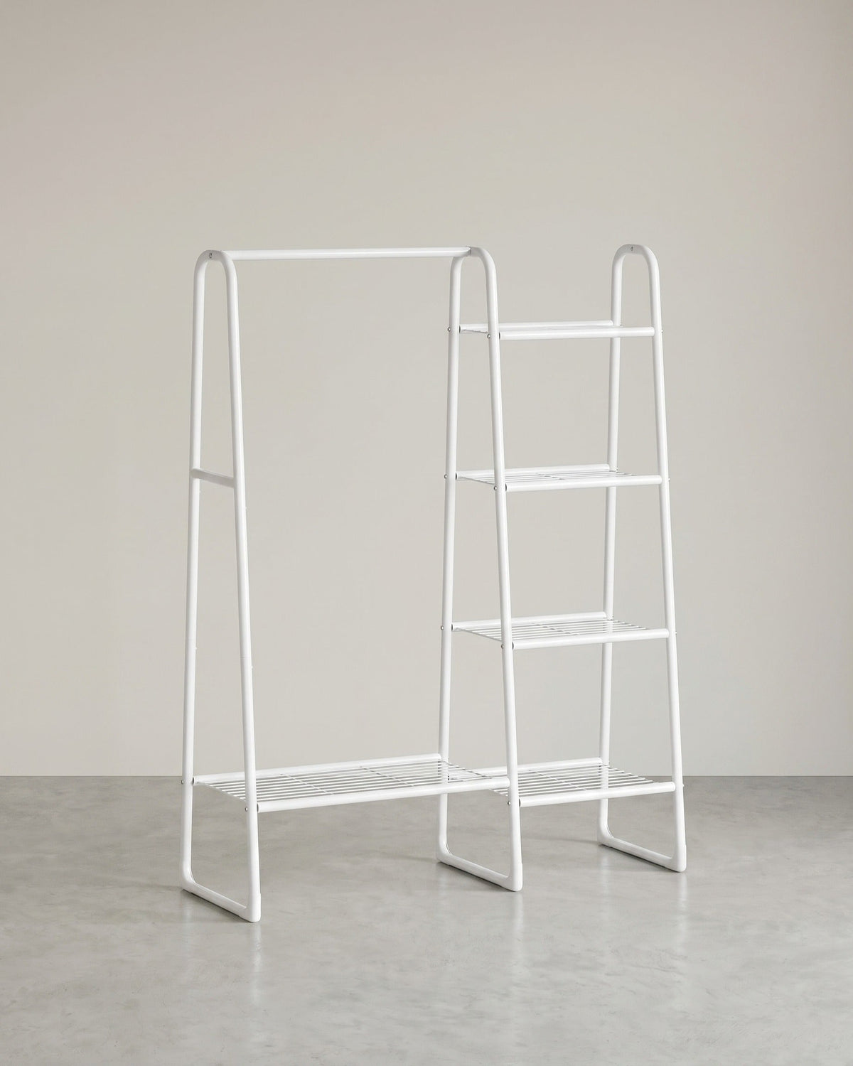 Kleiderständer – 5 Ablagen – Stahlrahmen – Maximale Tragkraft 70 kg – 40 x 101,7 x 153,3 cm