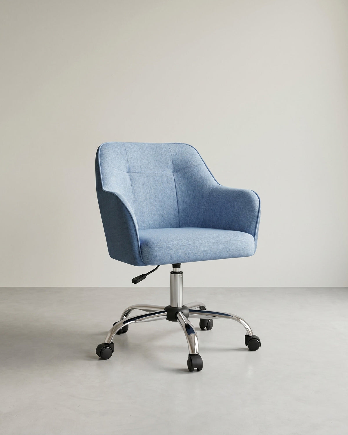 Bürostuhl mit Armlehnen – höhenverstellbar – bequeme Polsterung – 64 cm breit