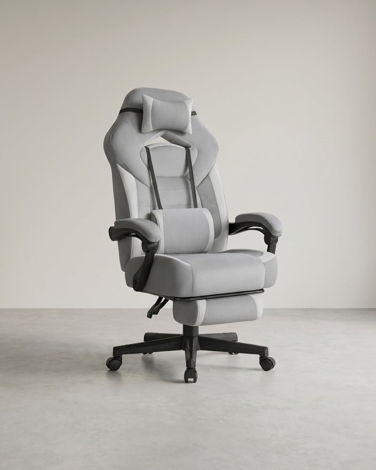 Gaming-Stuhl mit Fußstütze – ergonomisch – neigbar – höhenverstellbar