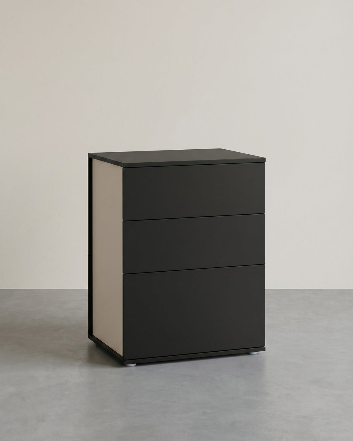 Nachttisch mit 3 Schubladen - Minimalistisches Design