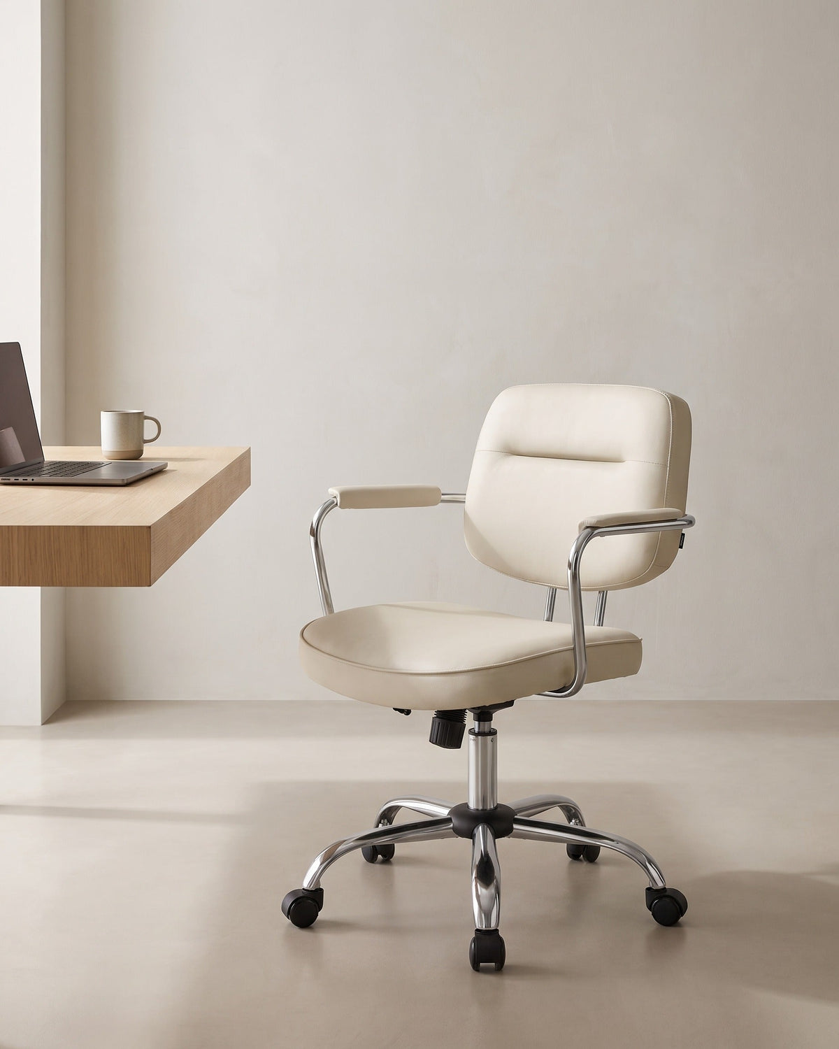Bürostuhl Kunstleder – Ergonomisch, drehbar und höhenverstellbar – Mit Wippfunktion und breiten Armlehnen