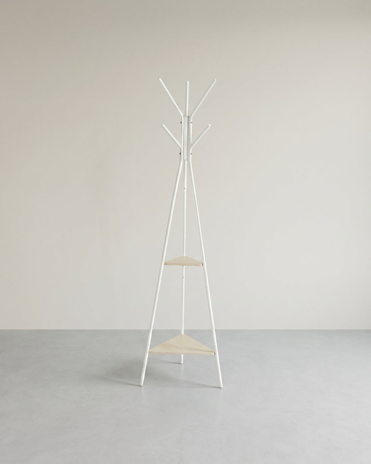 Kleiderständer mit Holzregalen – Minimalistisches Design – Stabil & Platzsparend