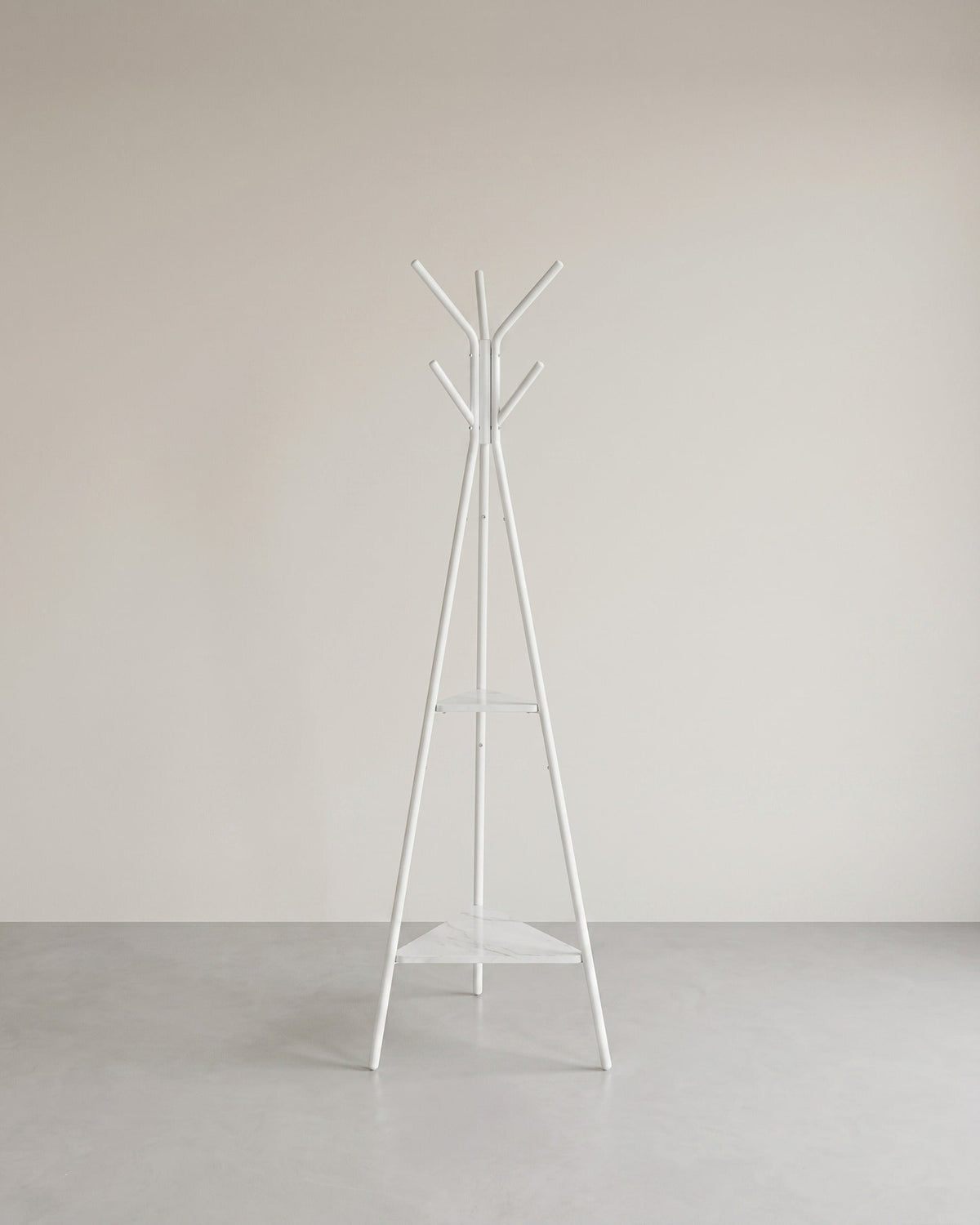 Kleiderständer mit Holzregalen – Minimalistisches Design – Stabil & Platzsparend