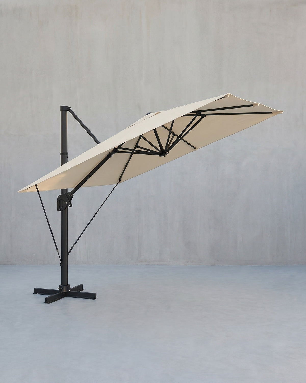 Freiarm-Sonnenschirm 290 x 290 cm – 360° drehbar – Neigungswinkel verstellbar – UPF 50+ – mit Ständer und Schutzhülle