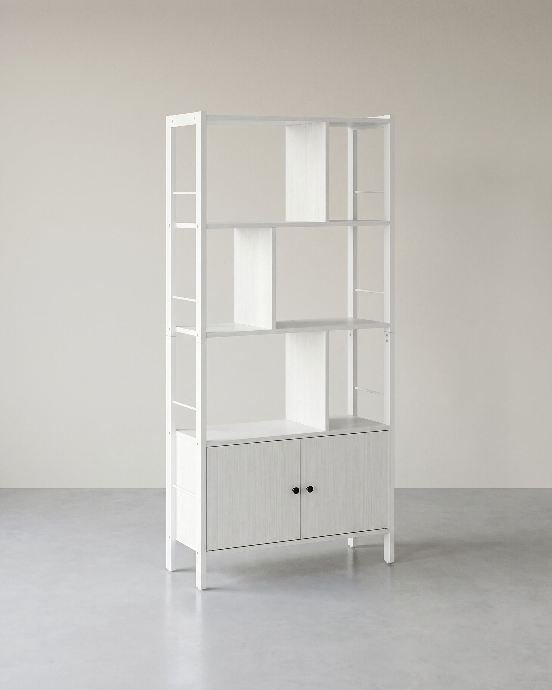 Bücherregal – Industriestil – Modernes Design – 4 Regalböden und Schrank mit Türen – 154,5 cm hoch