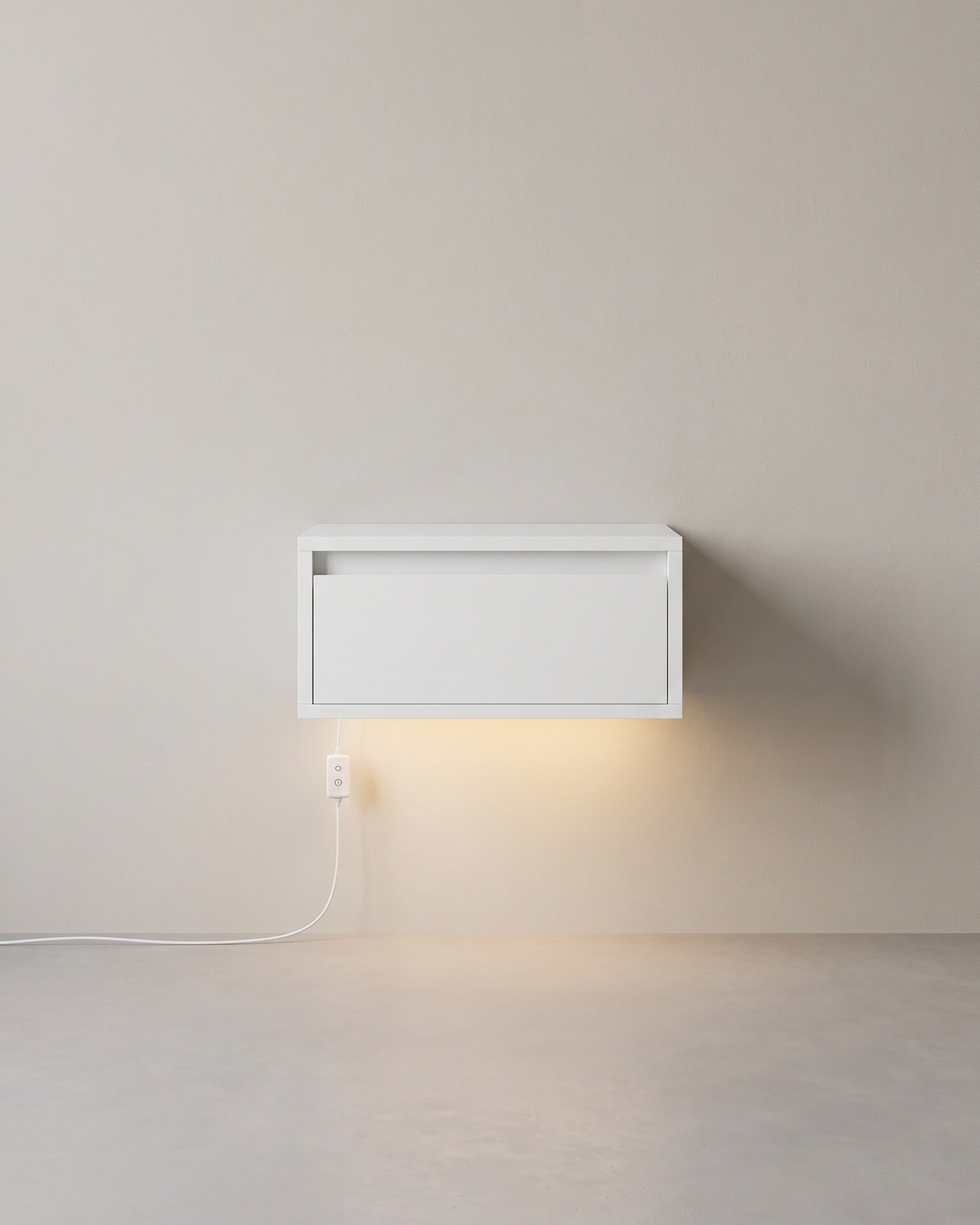 Schwebender Nachttisch mit LED-Beleuchtung – Minimalistisch und praktisch