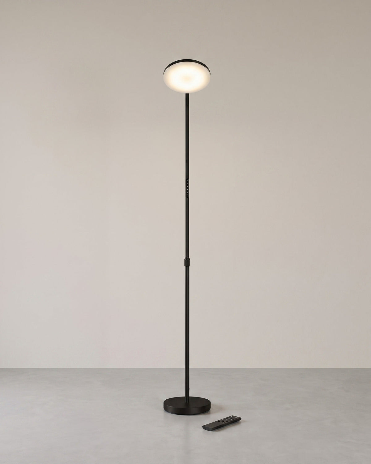 LED-Stehlampe Höhenverstellbar - Drehbarer Lampenkopf Mit Timer - Für Wohnzimmer