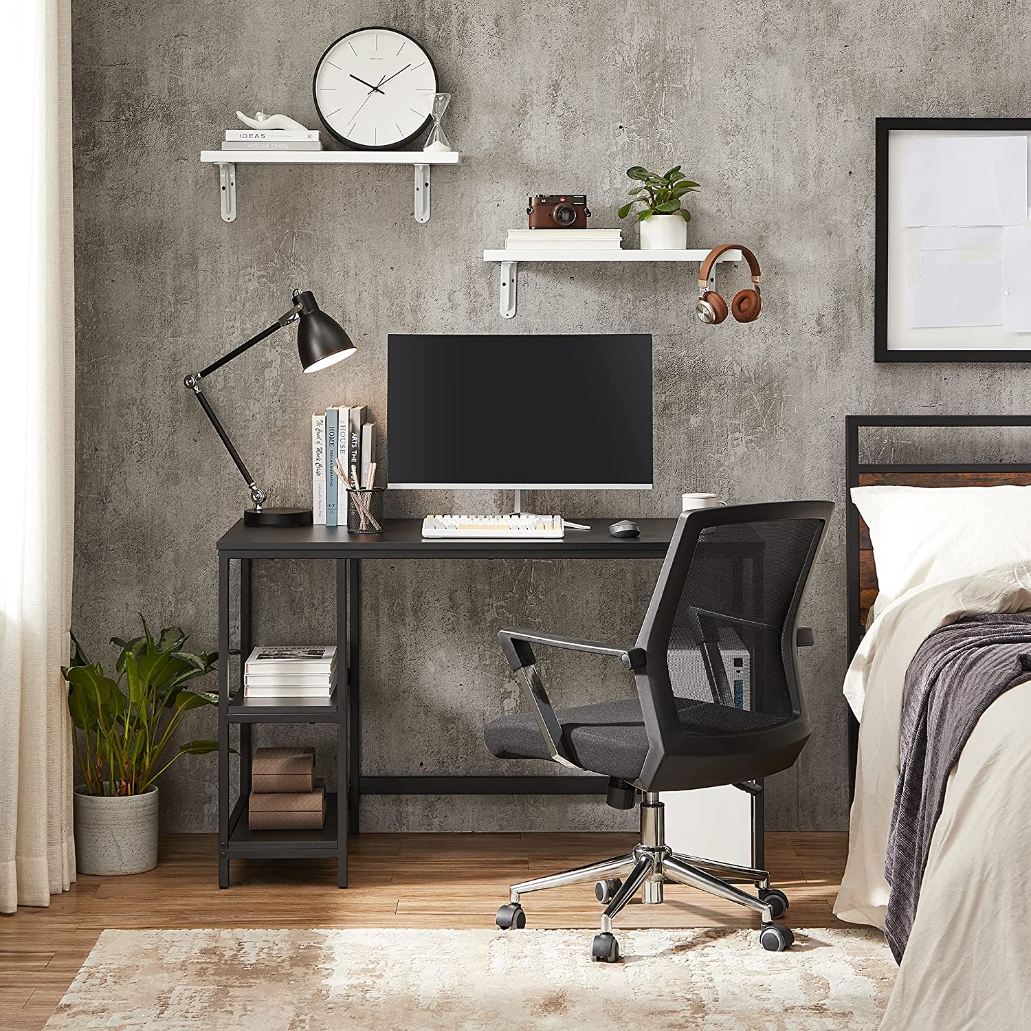 Industrieller Schreibtisch 120 cm breit - Mit beweglichen Regalen