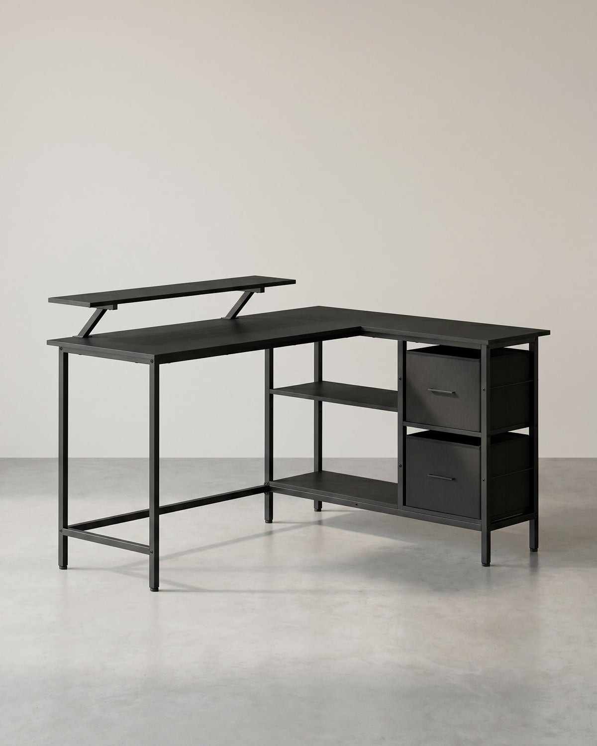 L-förmiger Schreibtisch mit Monitorständer – Eckschreibtisch mit 2 Schubladen und verstellbarem Regal – 135 x 105 x 89,5 cm