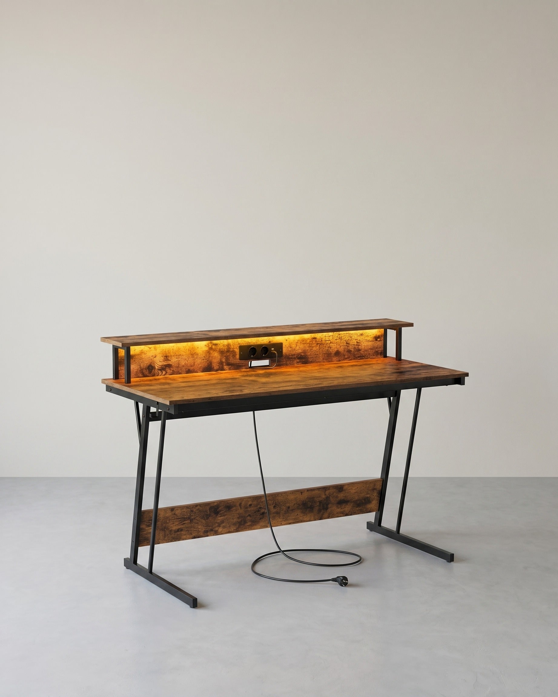 Gaming Schreibtisch mit LED - Gaming Tisch mit Steckdose und USB-Anschluss