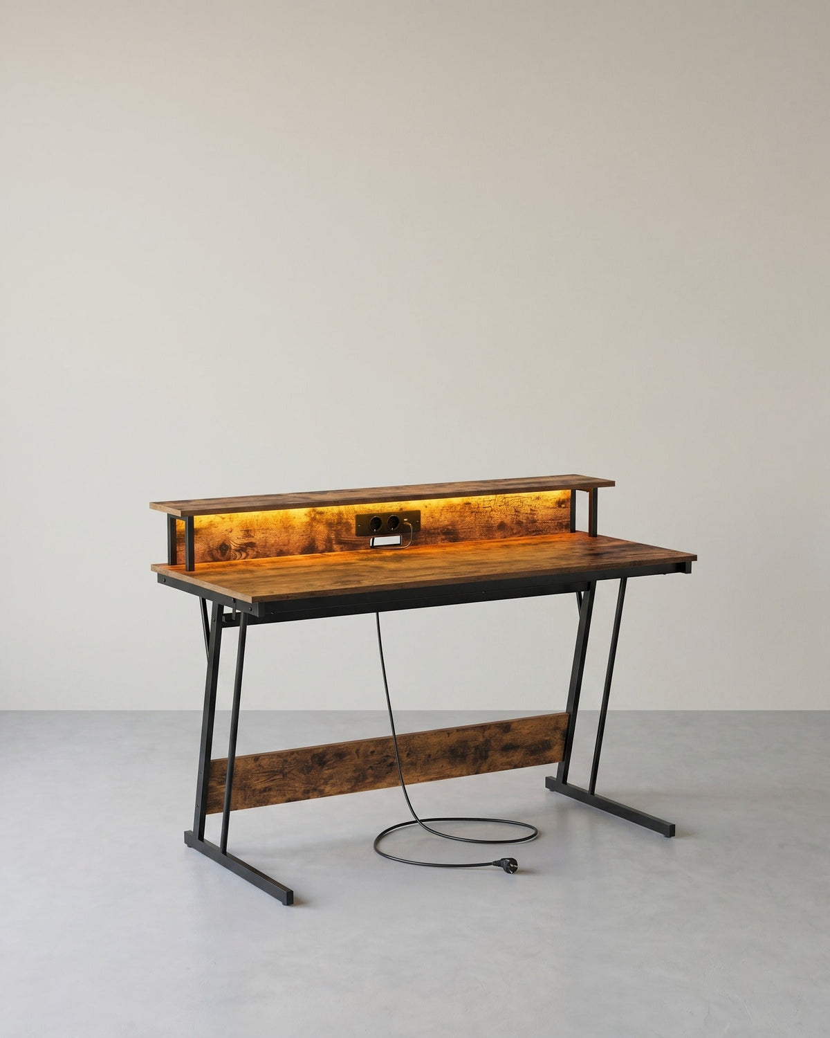Gaming Schreibtisch mit LED - Gaming Tisch mit Steckdose und USB-Anschluss