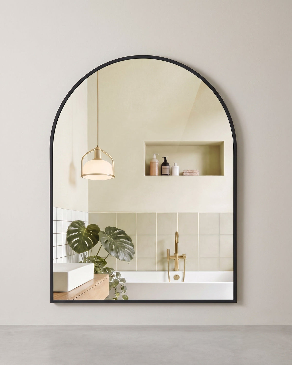 Wandspiegel 81 x 61 cm - Gewölbter Spiegel Mit Aluminiumrahmen - Für Wohnzimmer Und Badezimmer