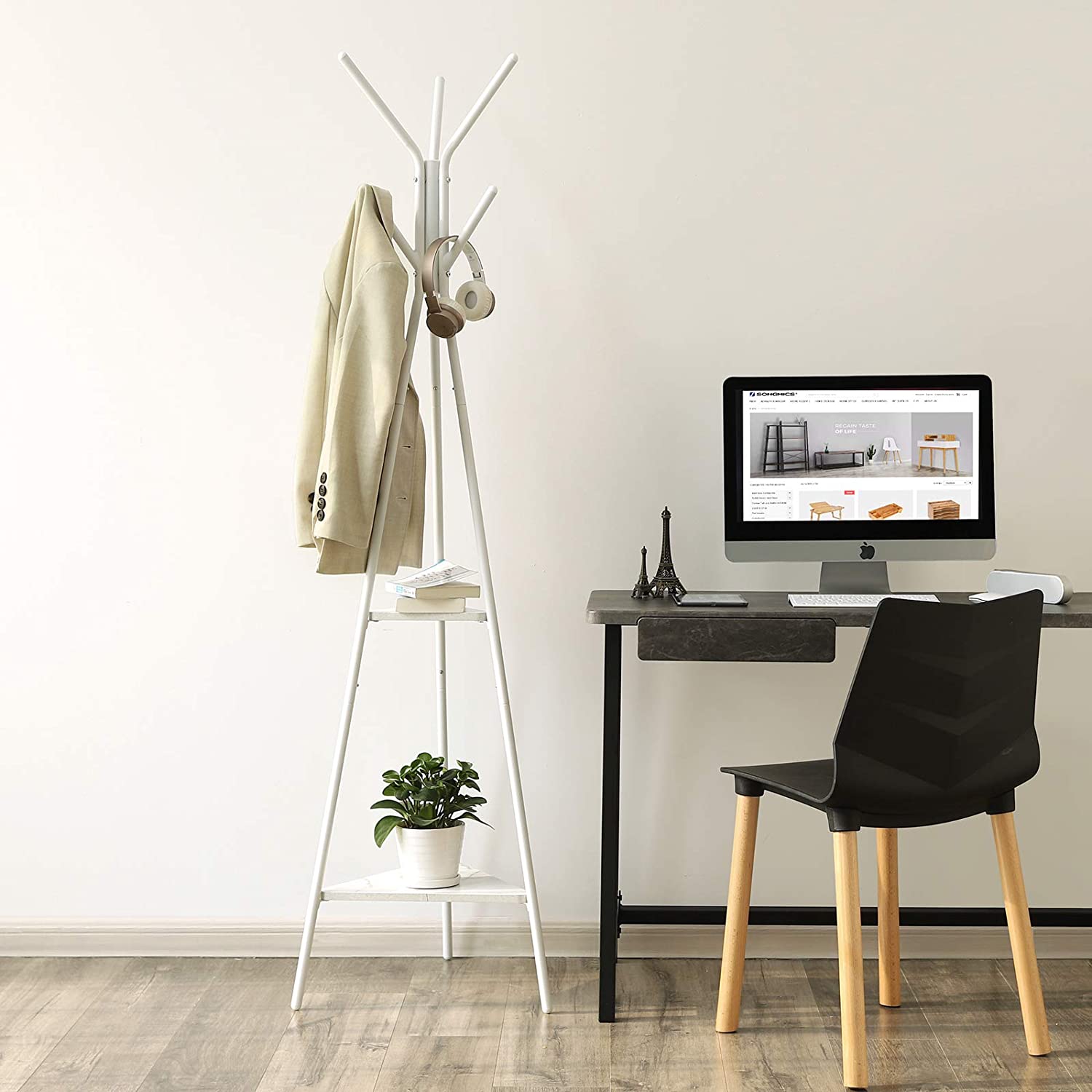 Kleiderständer mit Holzregalen – Minimalistisches Design – Stabil & Platzsparend