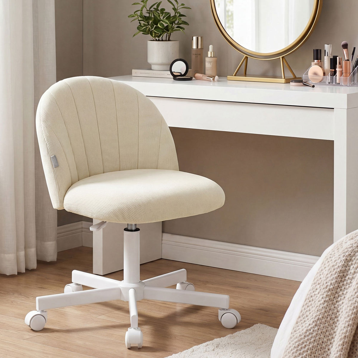 Drehstuhl – Kompaktes Design – Weicher Bezug – Höhenverstellbar – 360°-Rollen – Ergonomische Rückenlehne