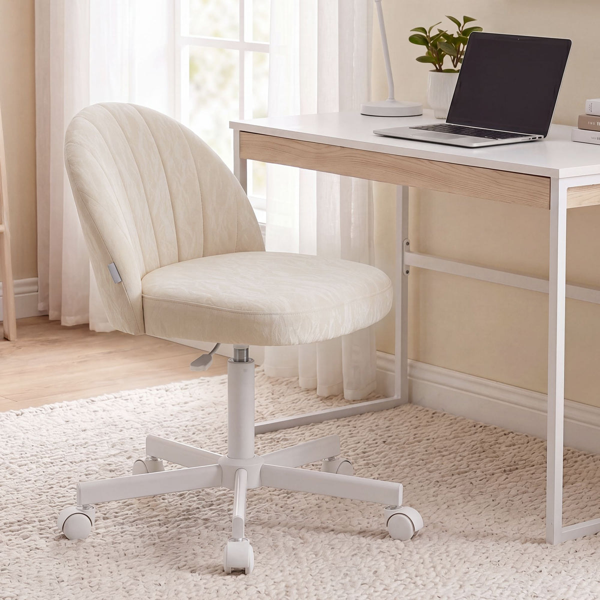 Drehstuhl – Kompaktes Design – Weicher Bezug – Höhenverstellbar – 360°-Rollen – Ergonomische Rückenlehne