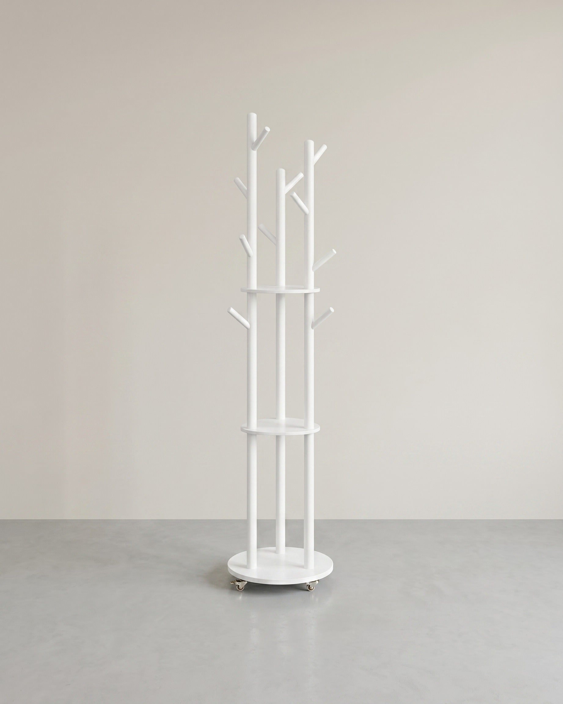 Standgarderobe mit Massivholzregalen und Haken - Mit Rädern