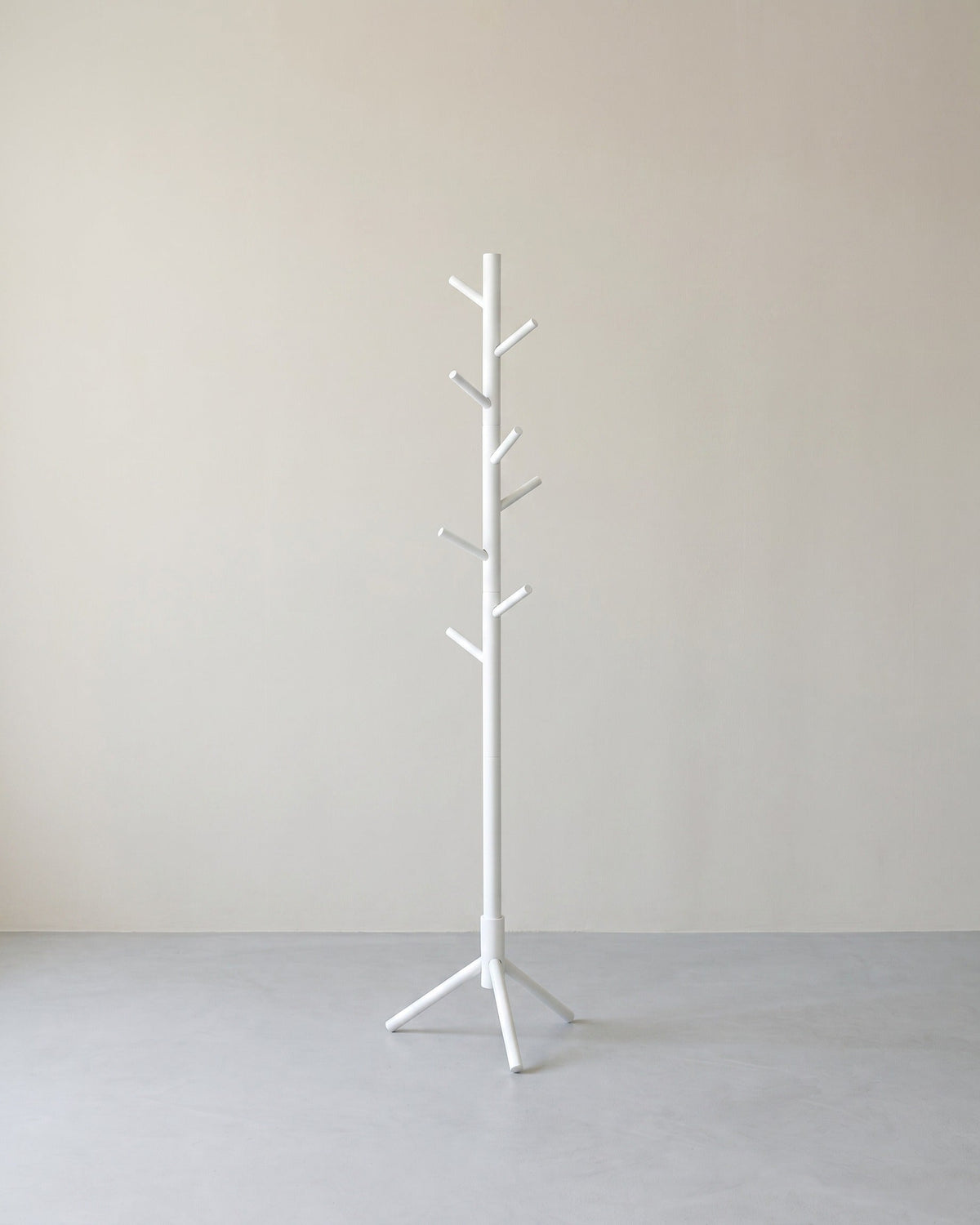 Freistehender Garderobenständer – Verstellbar – 8 Haken – Massivholz – 47 x 47 x 175 cm – Weiß
