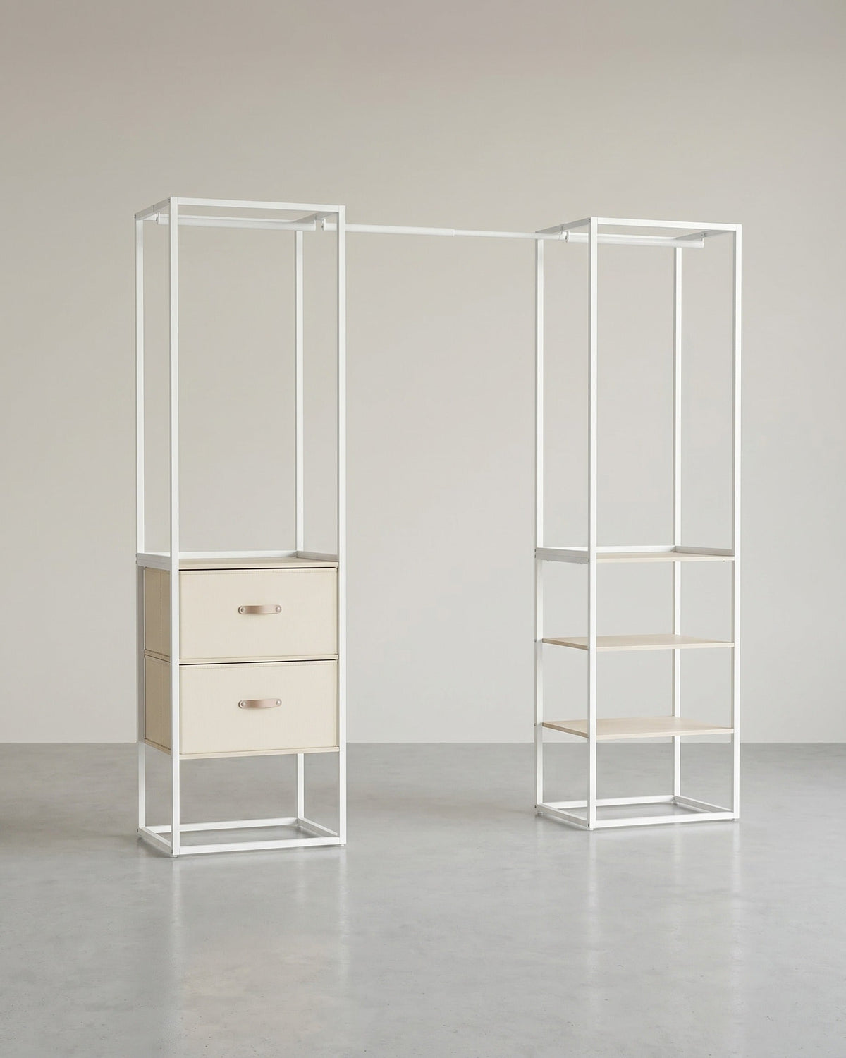 Offener Kleiderschrank mit verstellbarem Design – praktisch und robust