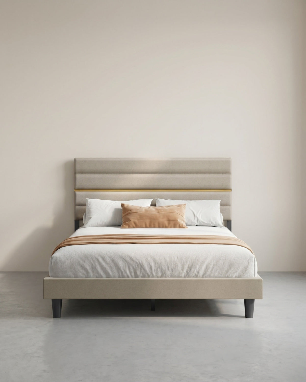 Gepolstertes Bettgestell – 160 x 200 cm – Verstellbares Kopfteil – Konstruktion aus Metall und Massivholz – Modernes Design